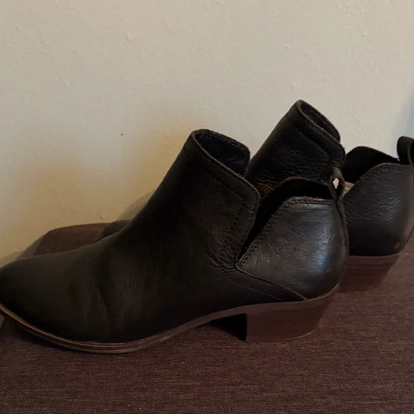 Lucky Brand Black Ankle Boots - Picture 3 of 5